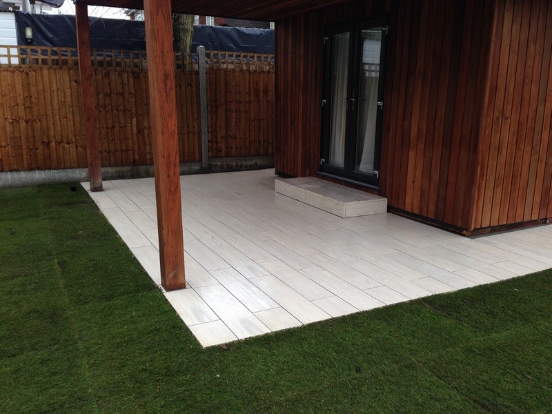 essex porcelain madera planks patio 1